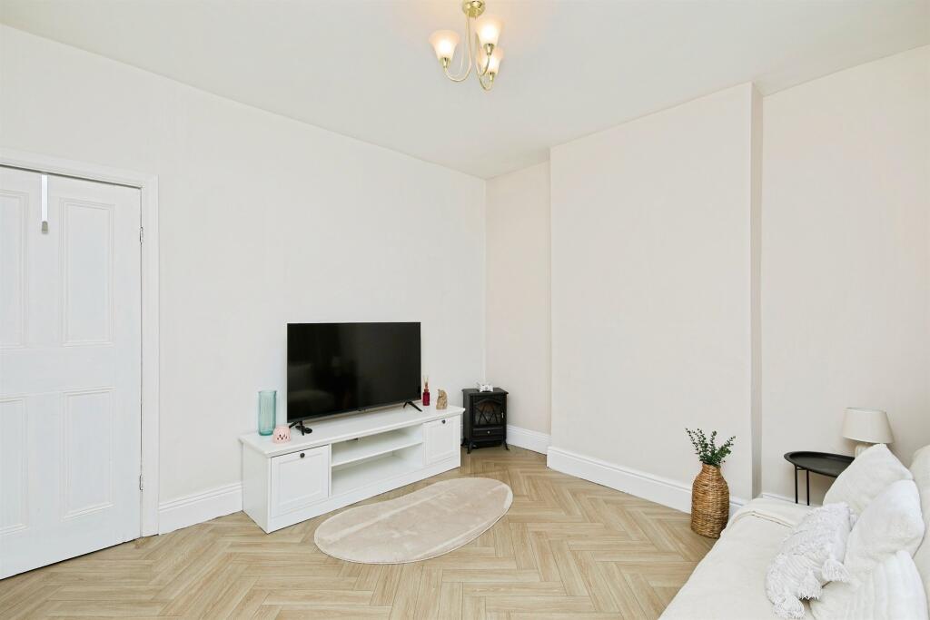 Brooke Street, Tibshelf, Alfreton photo 3
