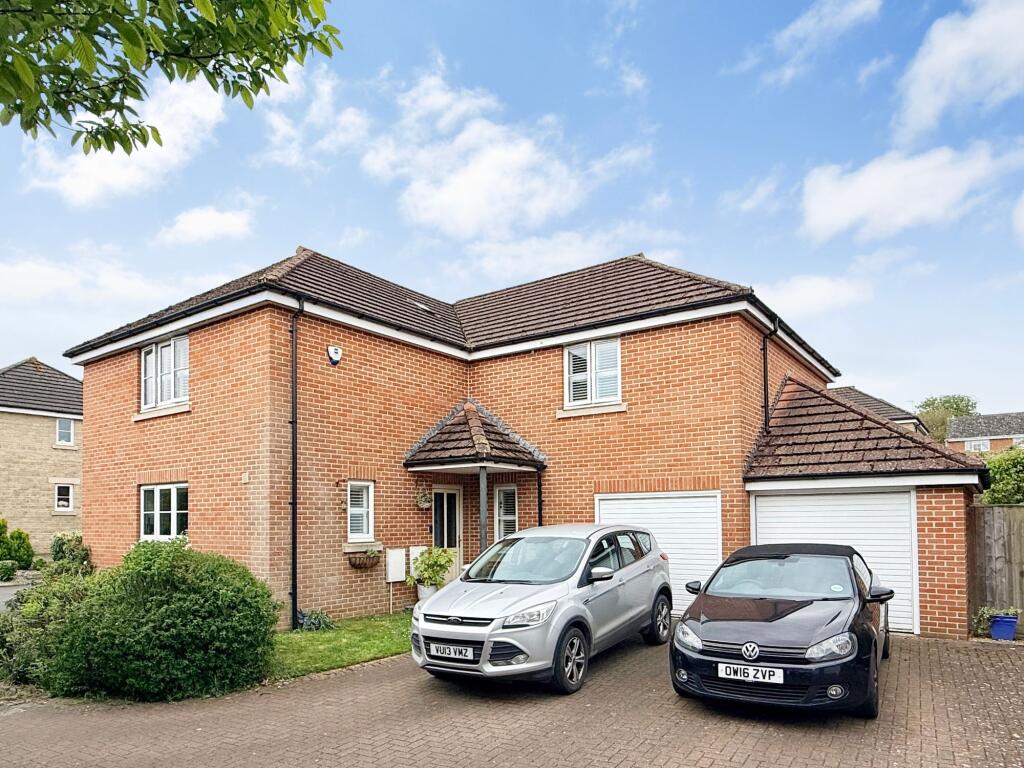 Main image of property: Haynes Close, Faringdon, SN7