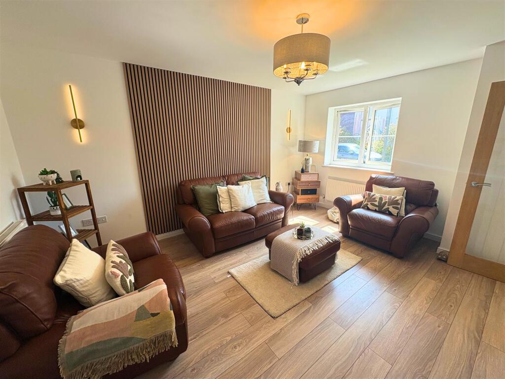 Main image of property: Clos Yr Eryr, Coity, Bridgend