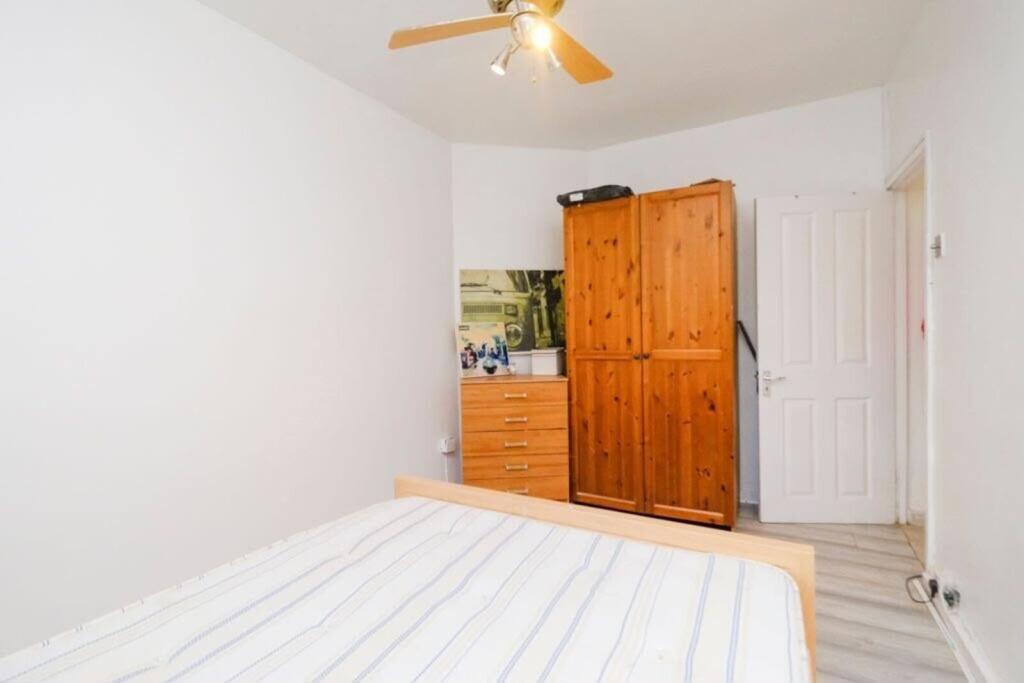 Apartment in London - More