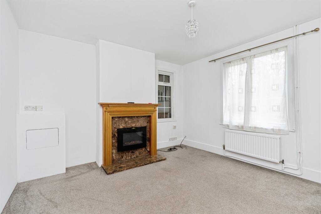 Additional image 4 of Great North Road, Welwyn Garden City