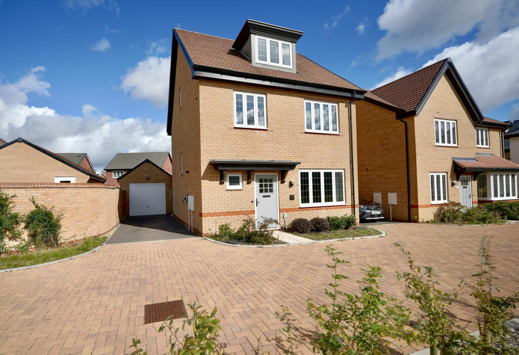 4-bed detached on Mercia Close, Buckden, PE19, £475,000
