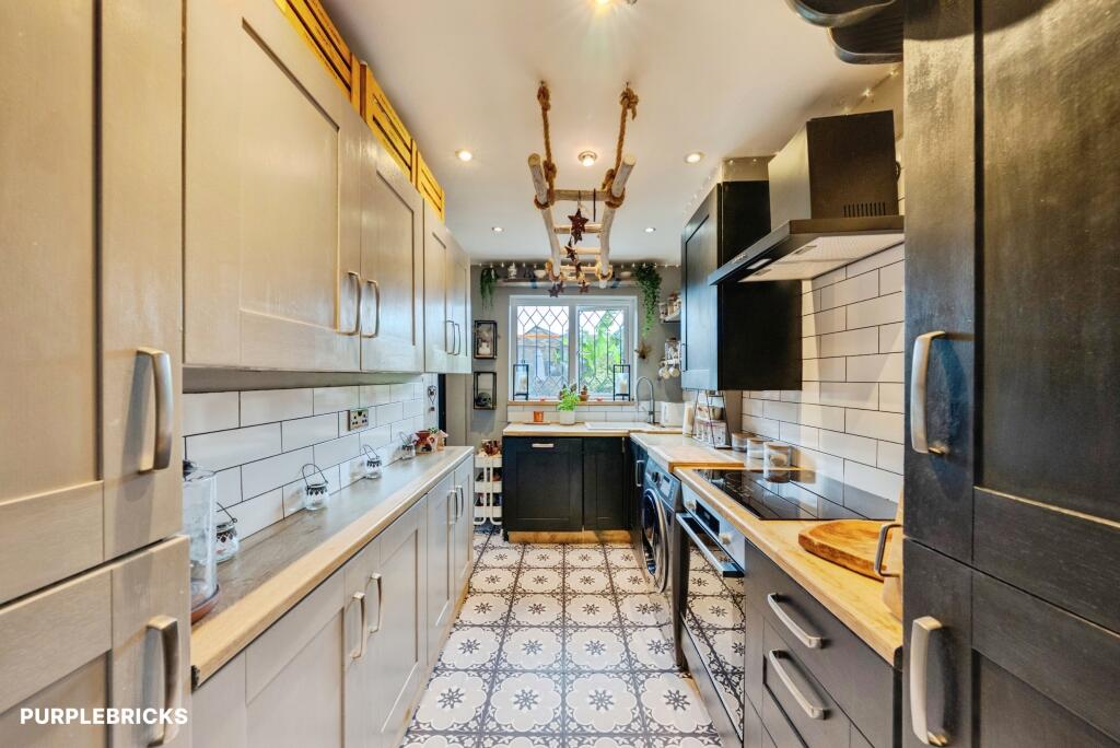 House in London - View 5