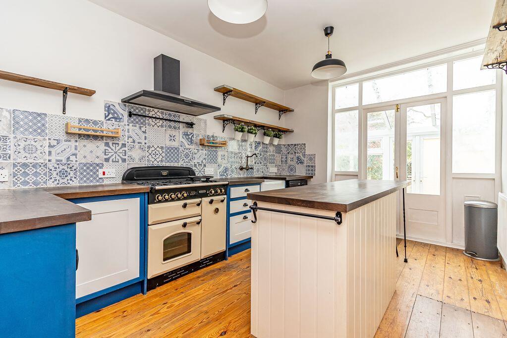 House in Portsmouth - View 4