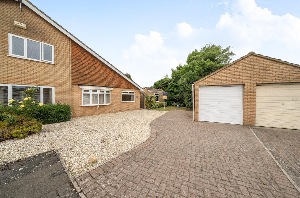 2-bed semi-detached on Barrowby Gate, Kingsdown, Swindon, SN3, £300,000