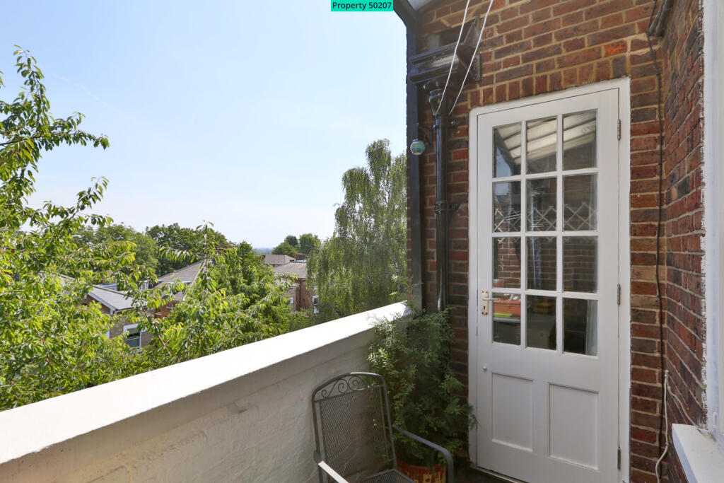 Apartment in London - View 5