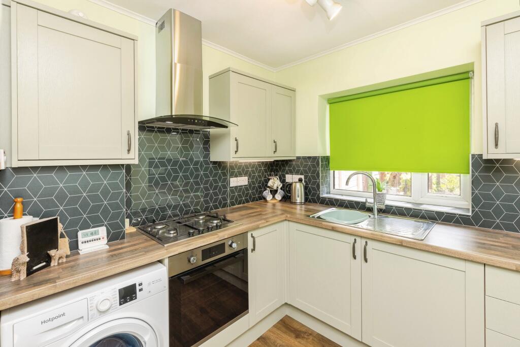 Alder Street, Huddersfield, HD2 photo 4
