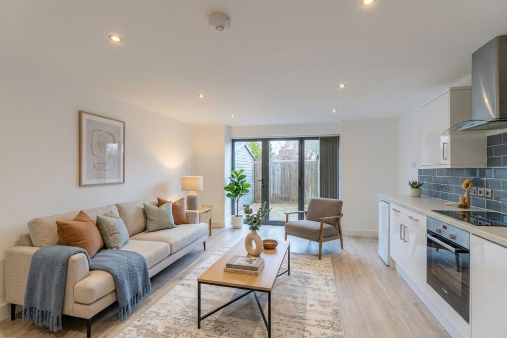Main image of property: Oxford Road, Kidlington, OX5
