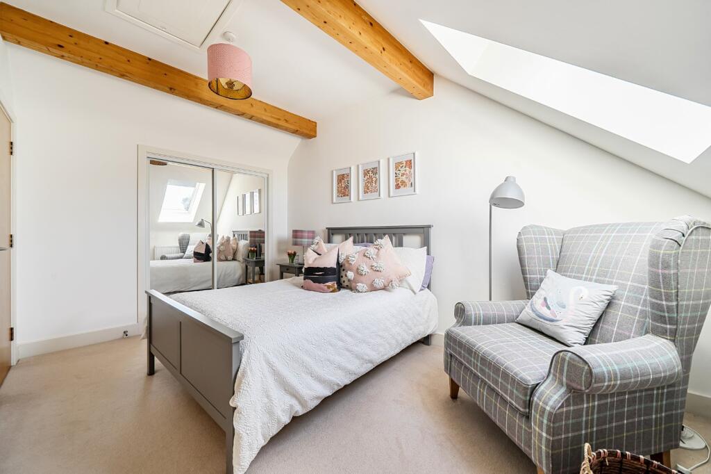 House in Waverley, Hale, Farnham - View 5