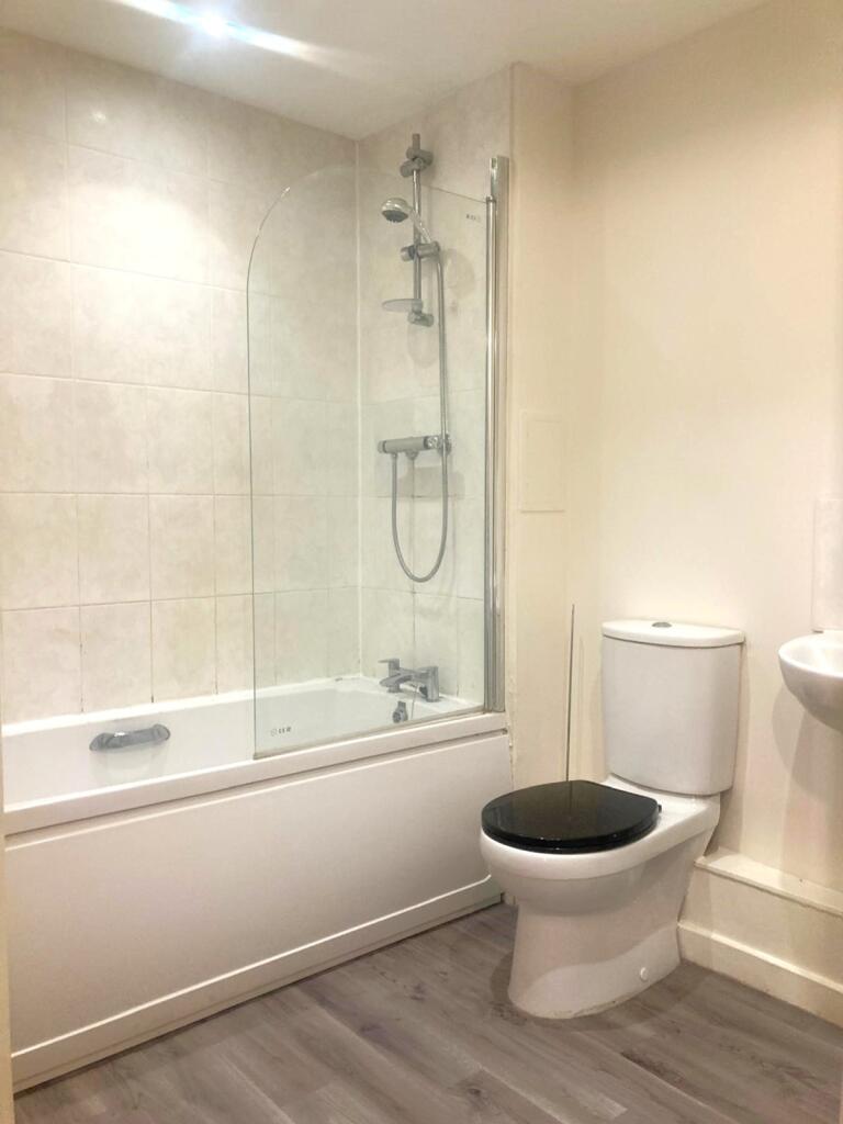 Apartment in Watford - View 4