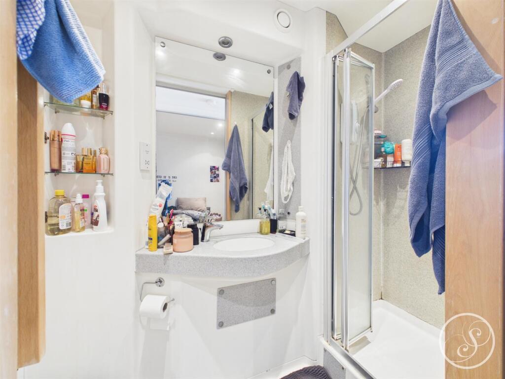 Apartment in Leeds, Mabgate, Sheepscar - View 5