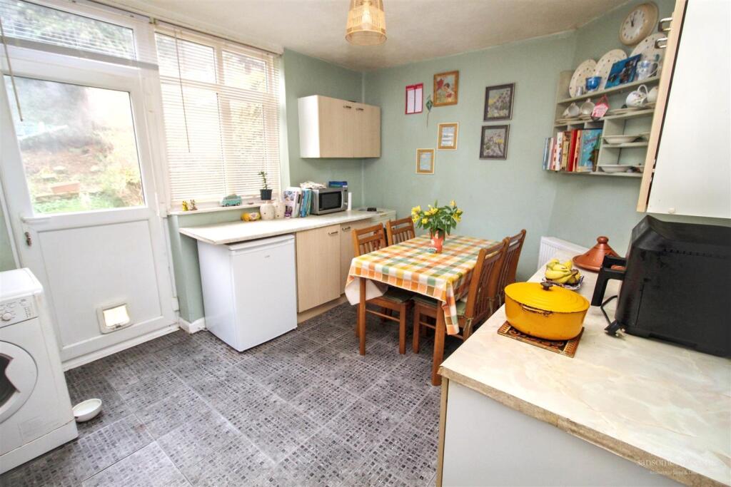 Thirlmere Avenue, Tilehurst, Reading – pohled 5