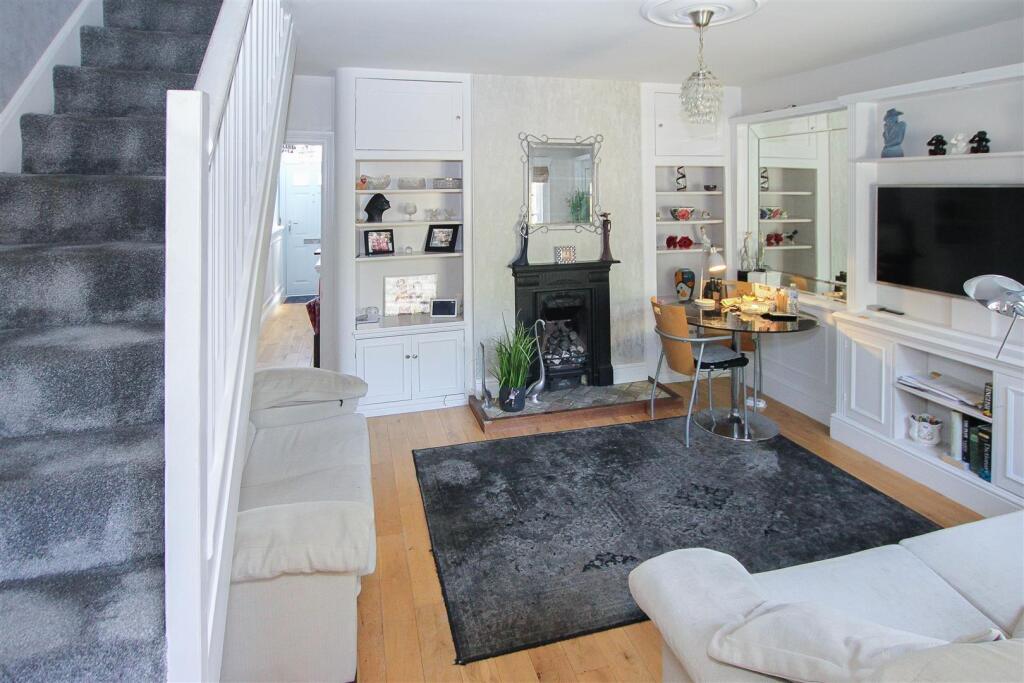 High Street, Ongar - View 5
