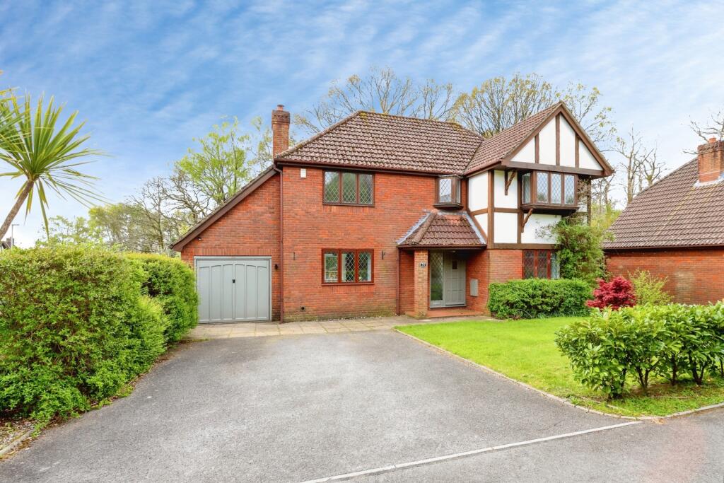 Main image of property: Loders Close, West Canford Heath, Poole, Dorset, BH17