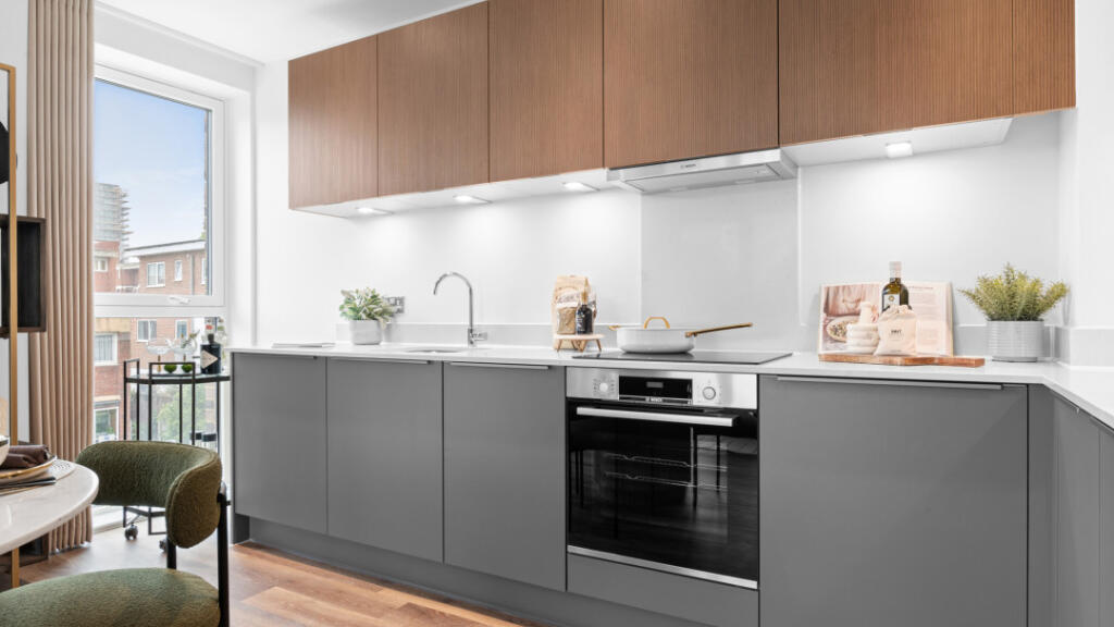 Main image of property: Rockcliffe Square,
95 Plumstead Road,
London,
SE187DQ