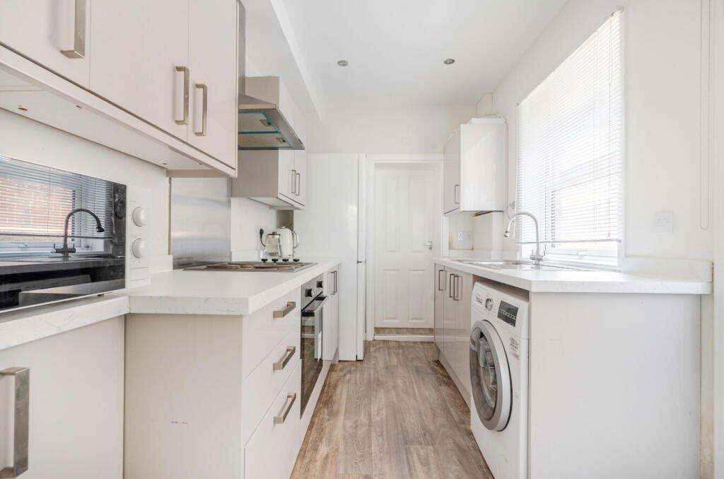 House in Fareham, Hampshire - View 4