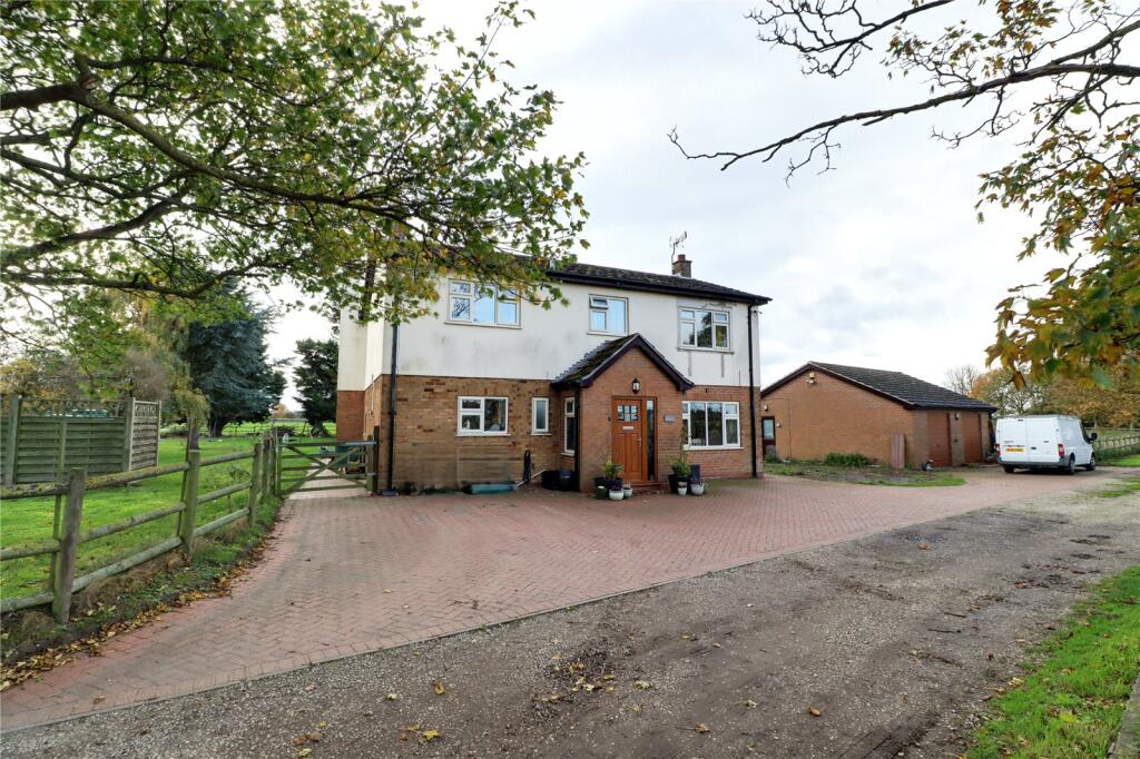 Main image of property: Langholme Lane, Westwoodside, Lincolnshire, DN9