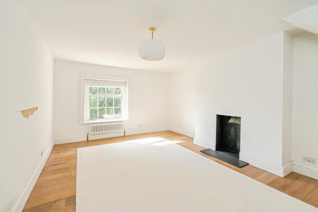 Apartment in Portsmouth - More