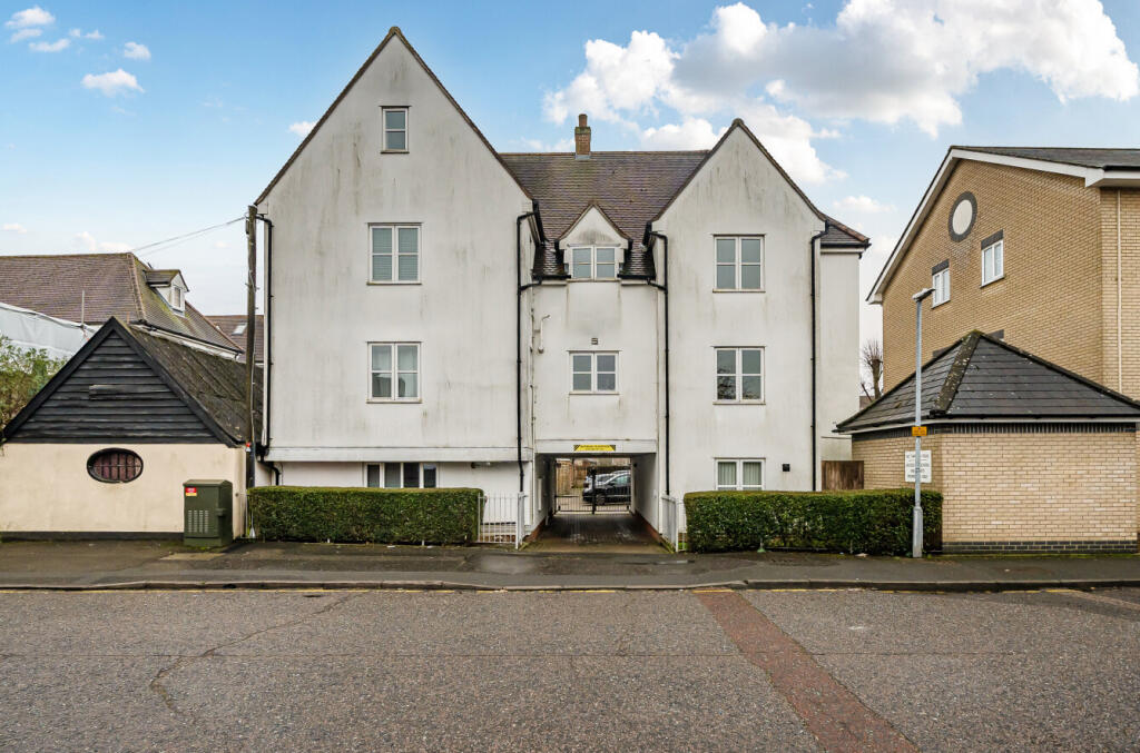 Main image of property: Victoria Chase, Colchester, Essex
