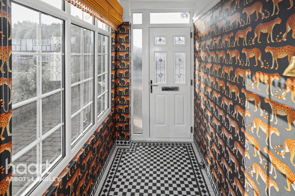 Main image of property: Bucknalls Lane, Watford