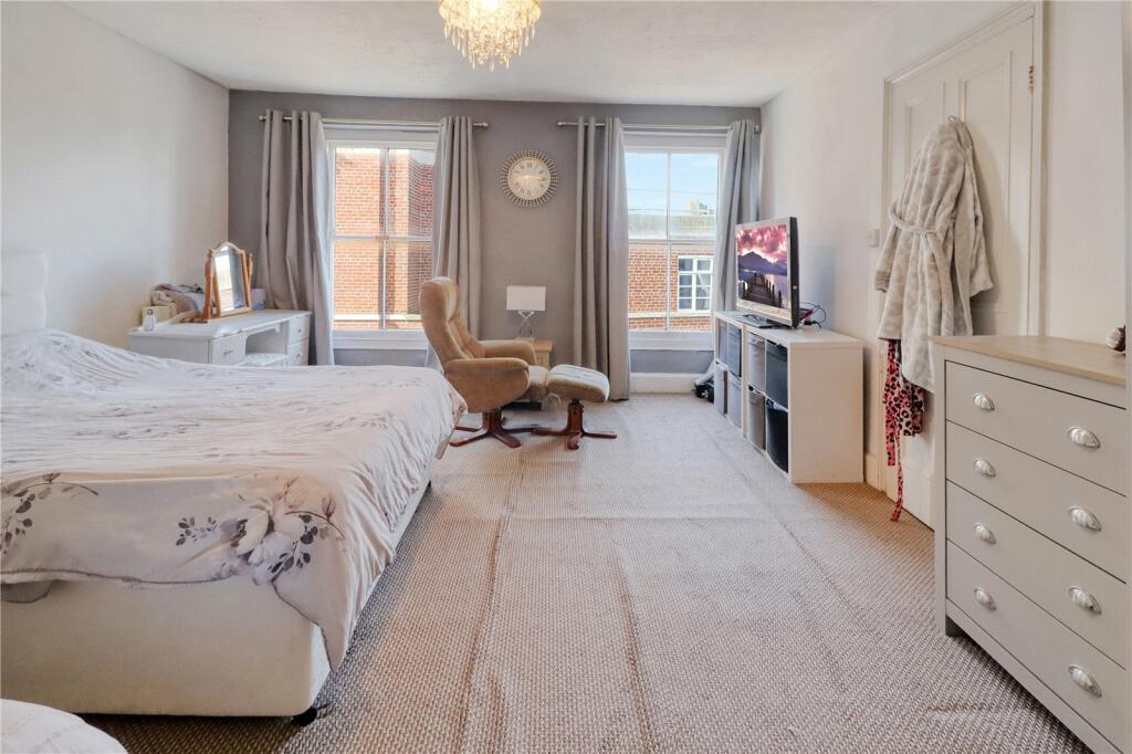 12, Northfield Road photo 2