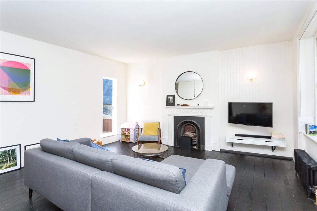 Apartment in London - View 3