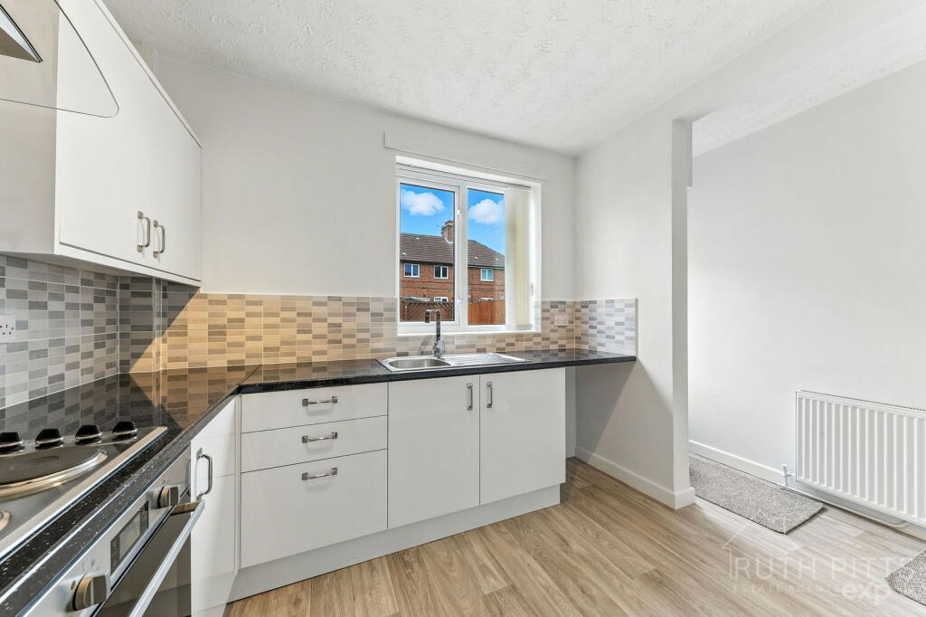 Newstead View, Fitzwilliam, WF9 photo 4