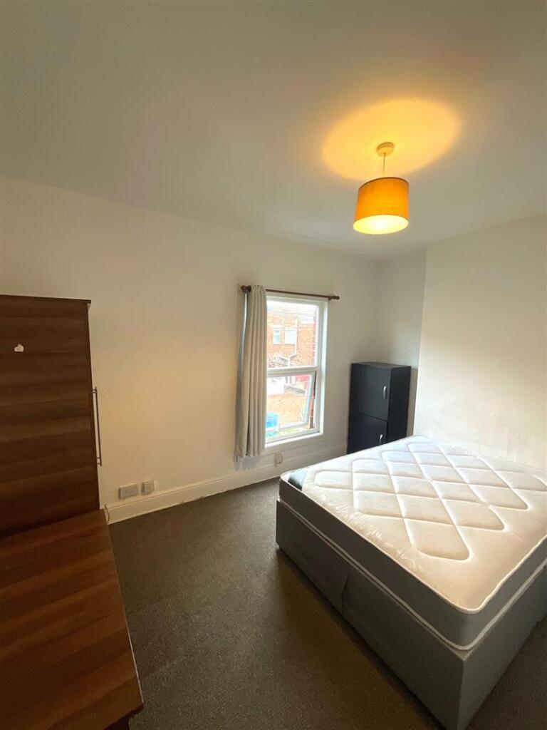 House in Hull, Kingston upon Hull - View 2
