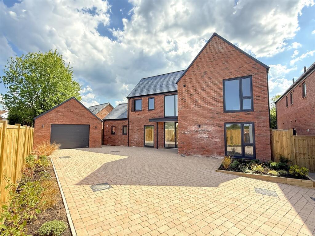 4-bed detached on Spinney Close, Hose, £625,000