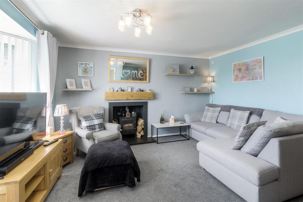 Berry Close, Ravenstone, LE67 photo 3