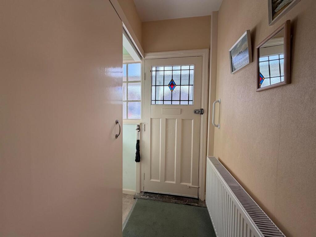House in Dudley, West Midlands - View 3