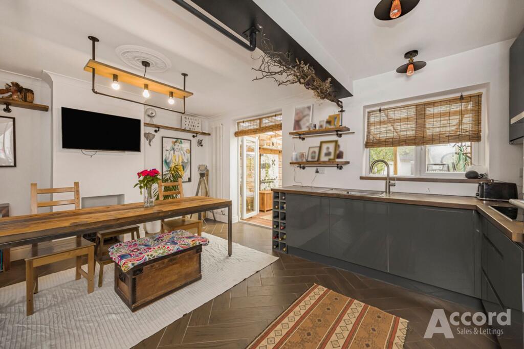 House in Romford - View 3