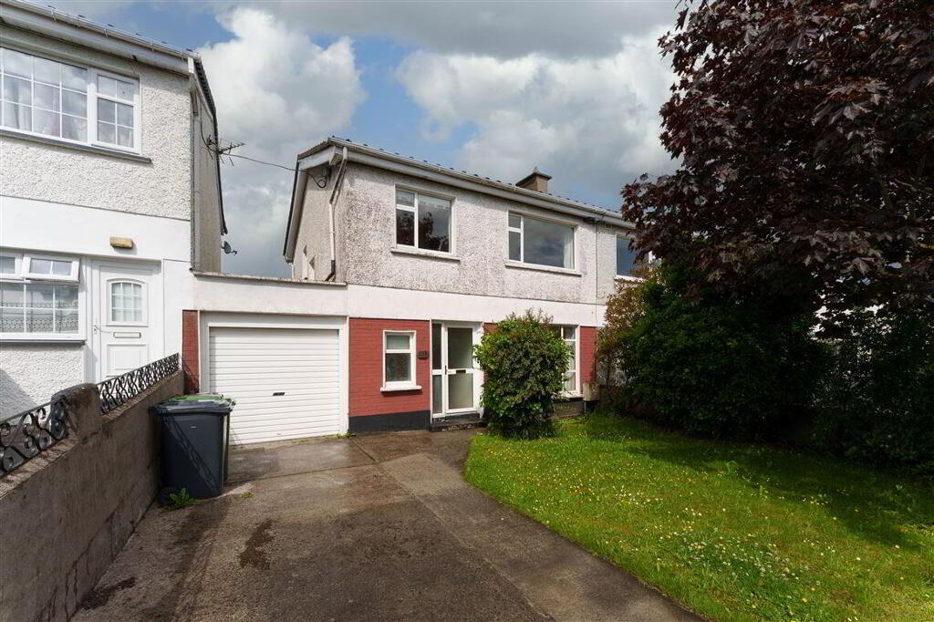 Main image of property: 151 Moorefield Park, Newbridge