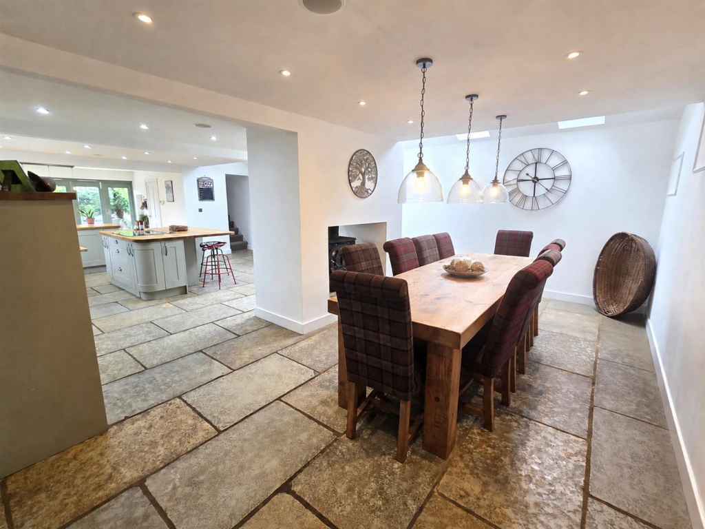Low Street, East Drayton, Retford - View 5