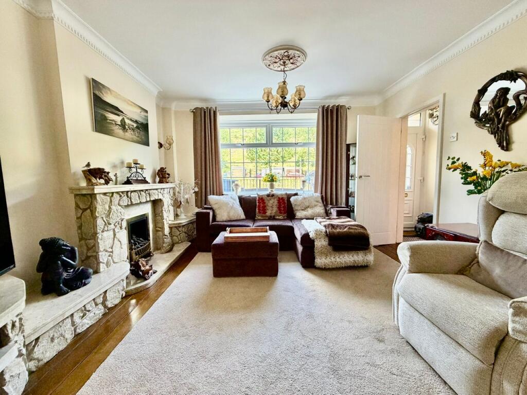 House in Newport - View 5