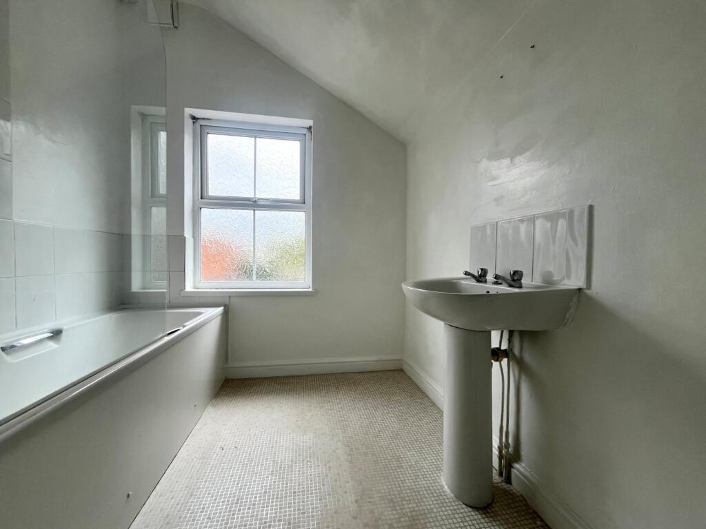 Additional image 13 of Grove Avenue, Solihull, West Midlands, B91