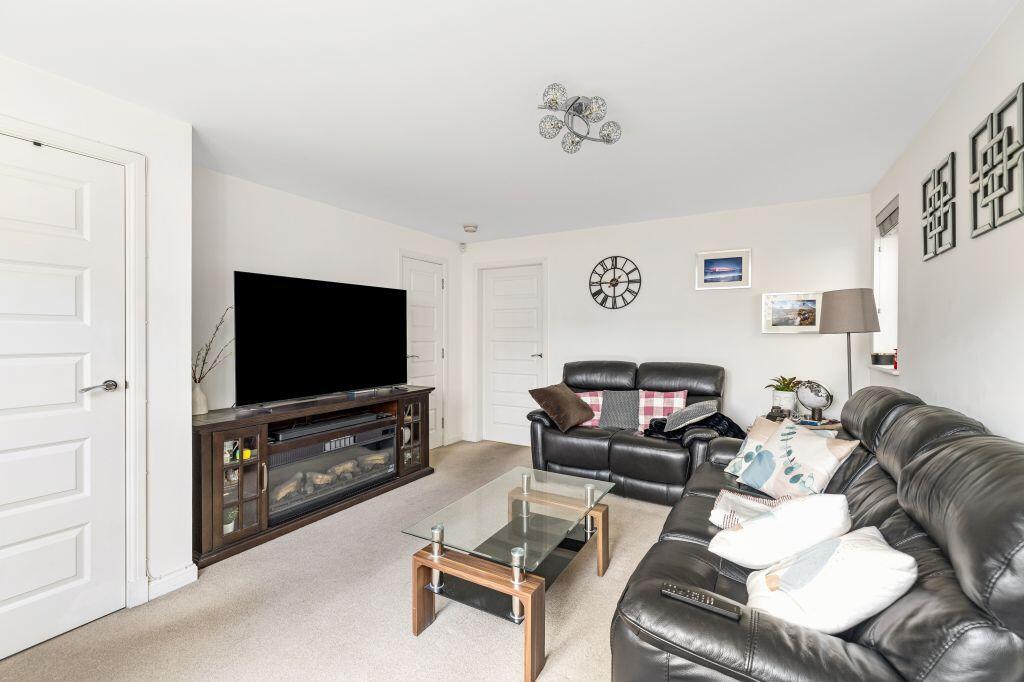 House in Edinburgh, Gogarloch, South Gyle - View 4