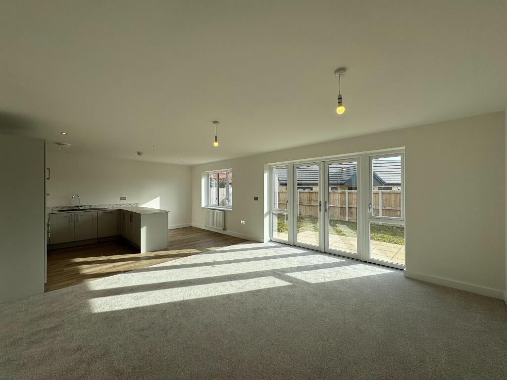 House in Scarborough, Middle Deepdale, Eastfield - View 3