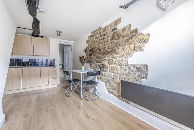 1-bed flat on West Bar Street, Banbury, £120,000