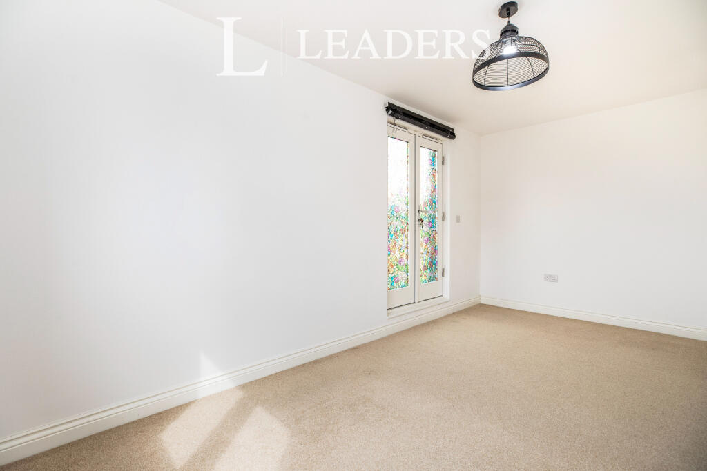 House in Upton, St Crispin's - More
