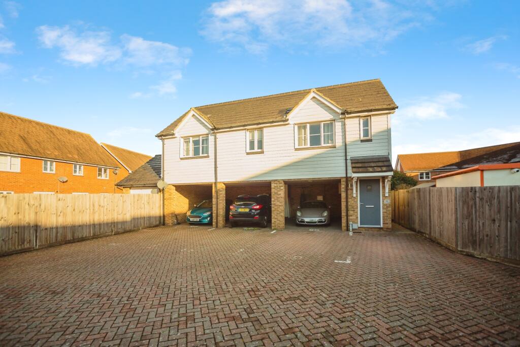 2-bed house on Spire Way, Rochester, ME3, £280,000