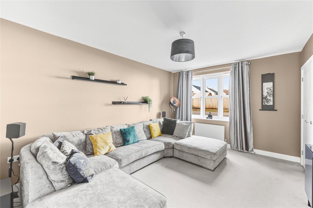 Yarrow Place, Ampthill, Bedfordshire, MK45 photo 3