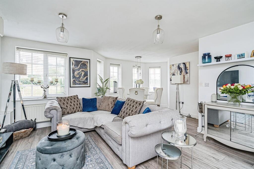 Apartment in Dudley, West Midlands - More