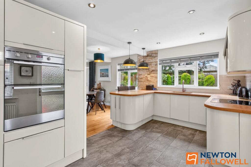 Park Road, Allington, NG32 - View 3