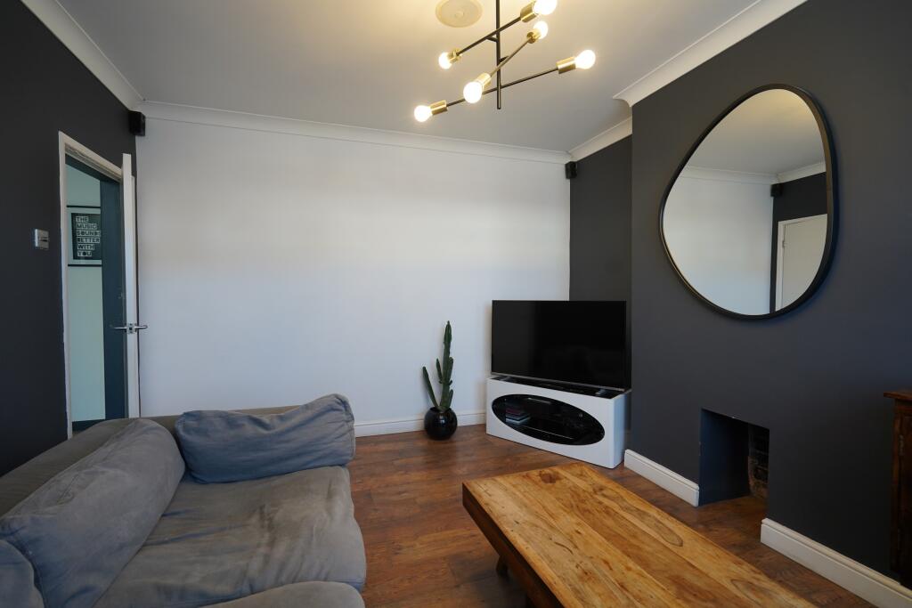 House in Nottingham - View 5