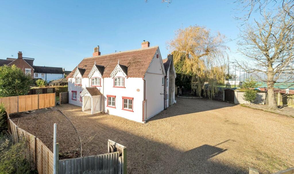 7-bed detached on Goldington Road, Bedford, £850,000