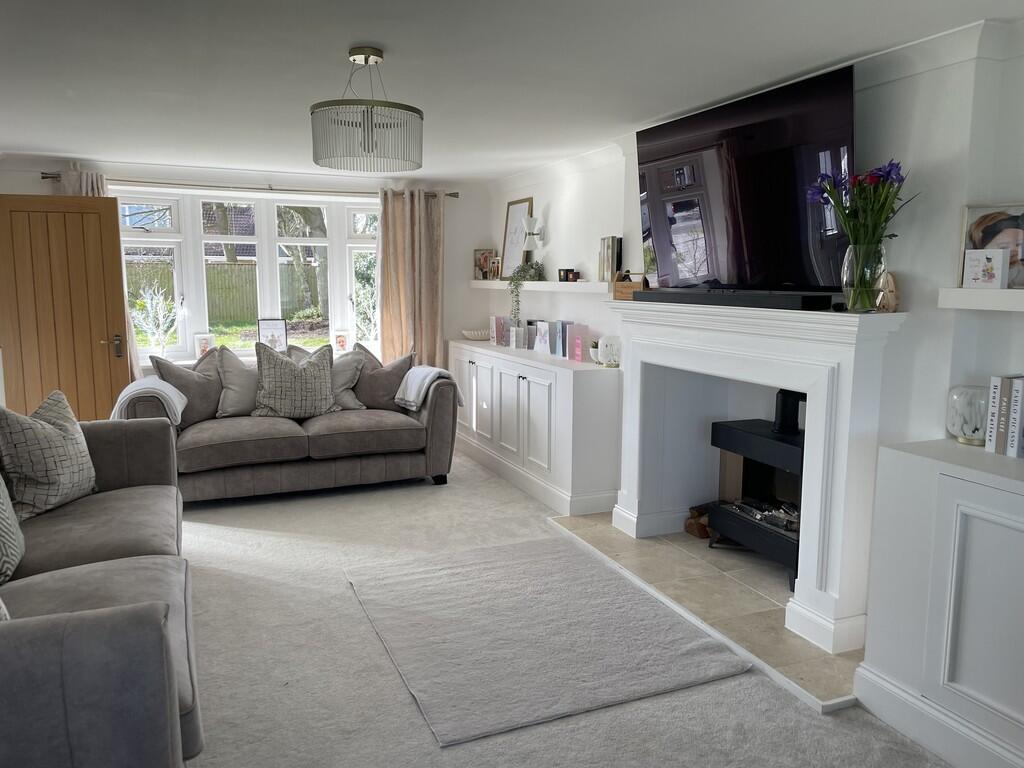 Benson Close, Doddington Park photo 3