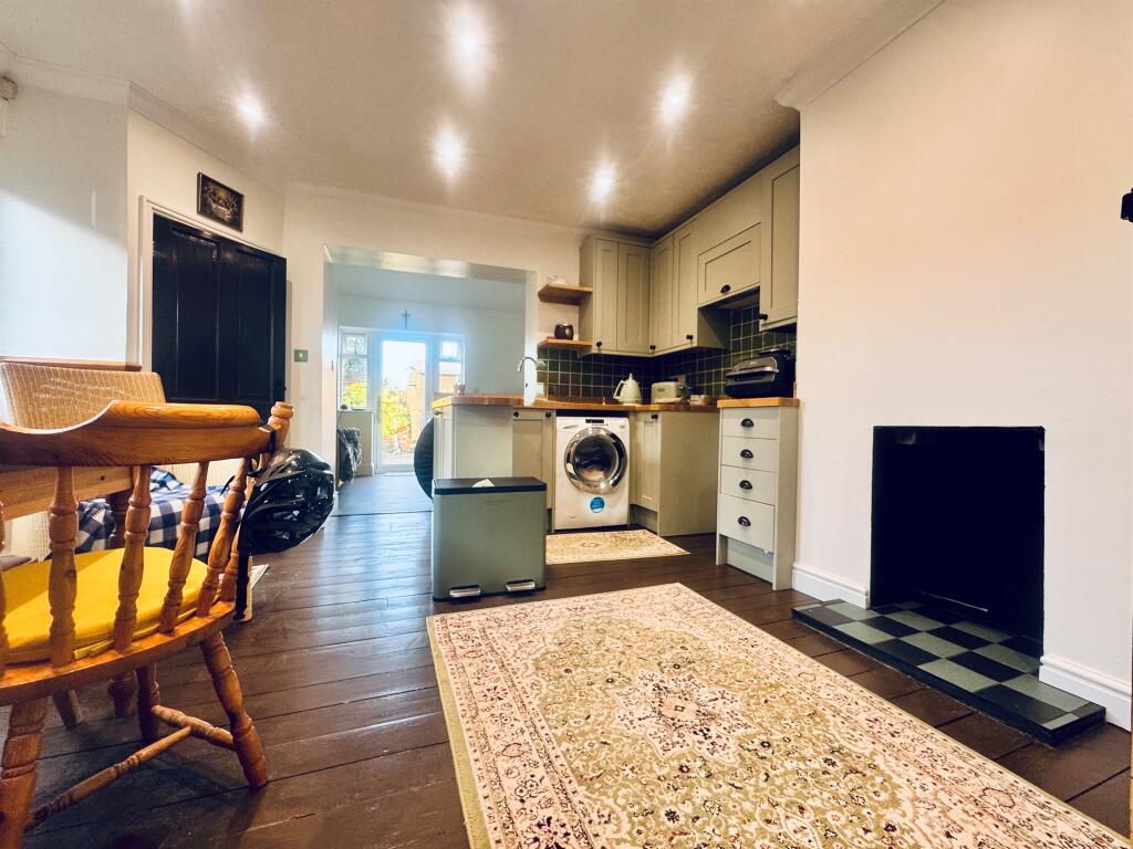House in Peterborough, City of Peterborough - View 2