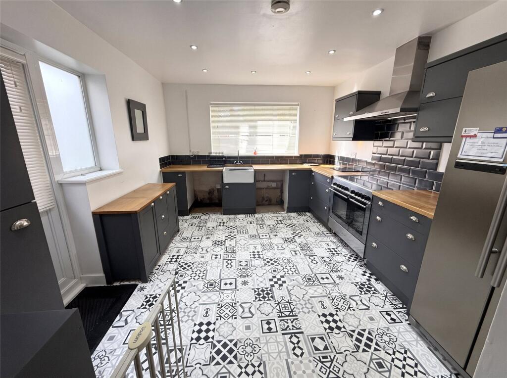 House in Guildford - View 2
