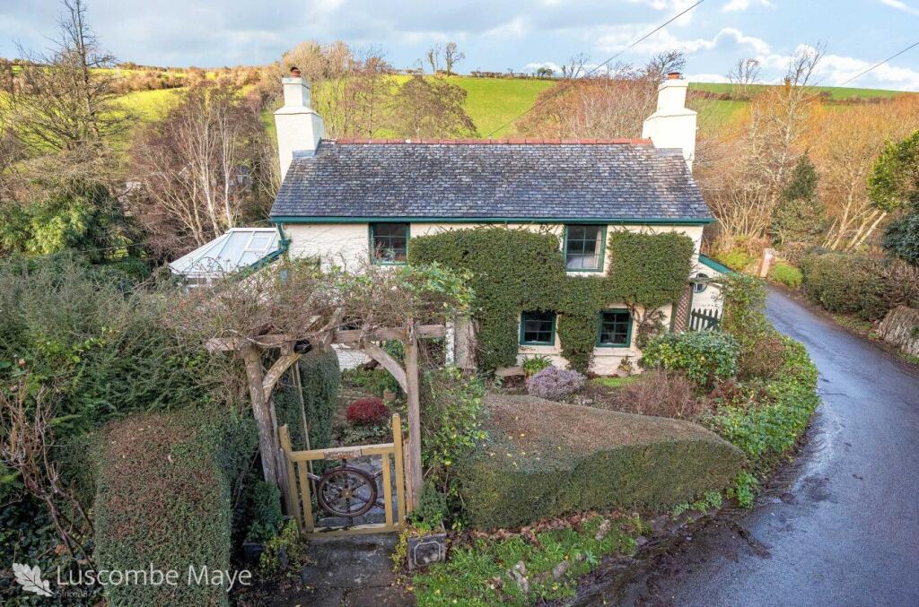 Main image of property: Kingsbridge, TQ7 2DN